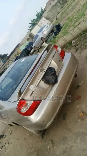 Toyota Camry LE V6 4dr Sedan (3.0L 6cyl 4A) 2003 Gold
