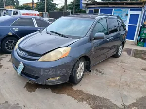 Toyota Sienna 2007 Gray
