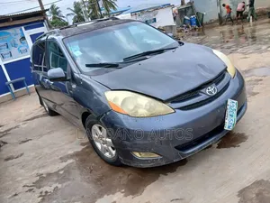 Toyota Sienna 2007 Gray