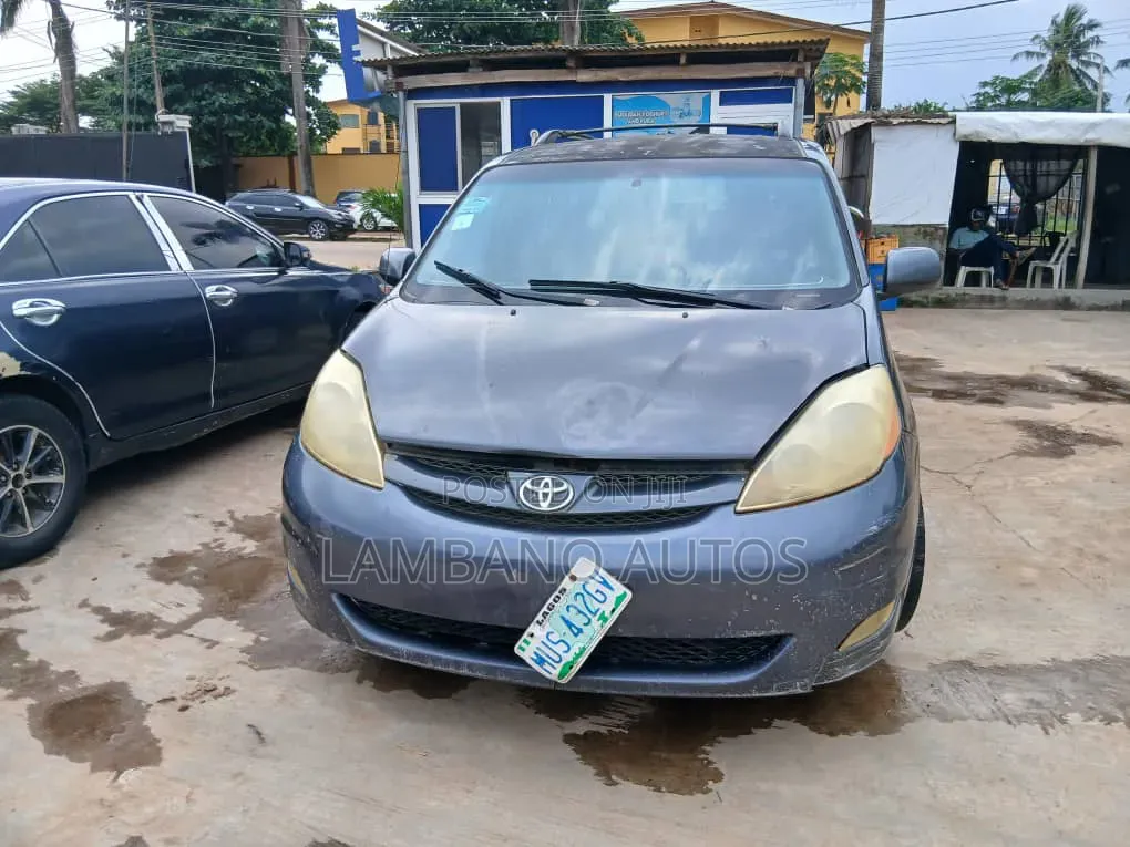 Toyota Sienna 2007 Gray