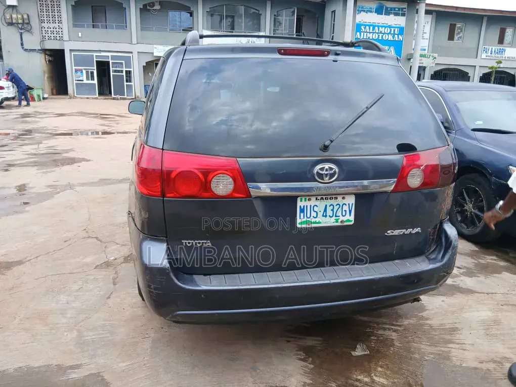 Toyota Sienna 2007 Gray