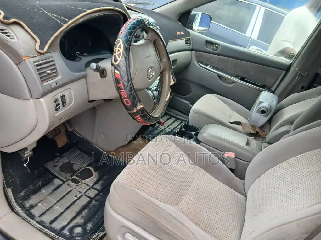 Toyota Sienna 2007 Gray