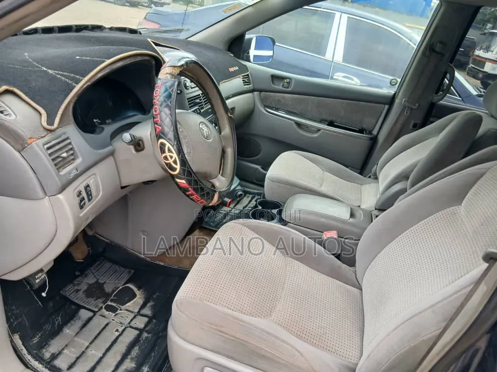 Toyota Sienna 2007 Gray