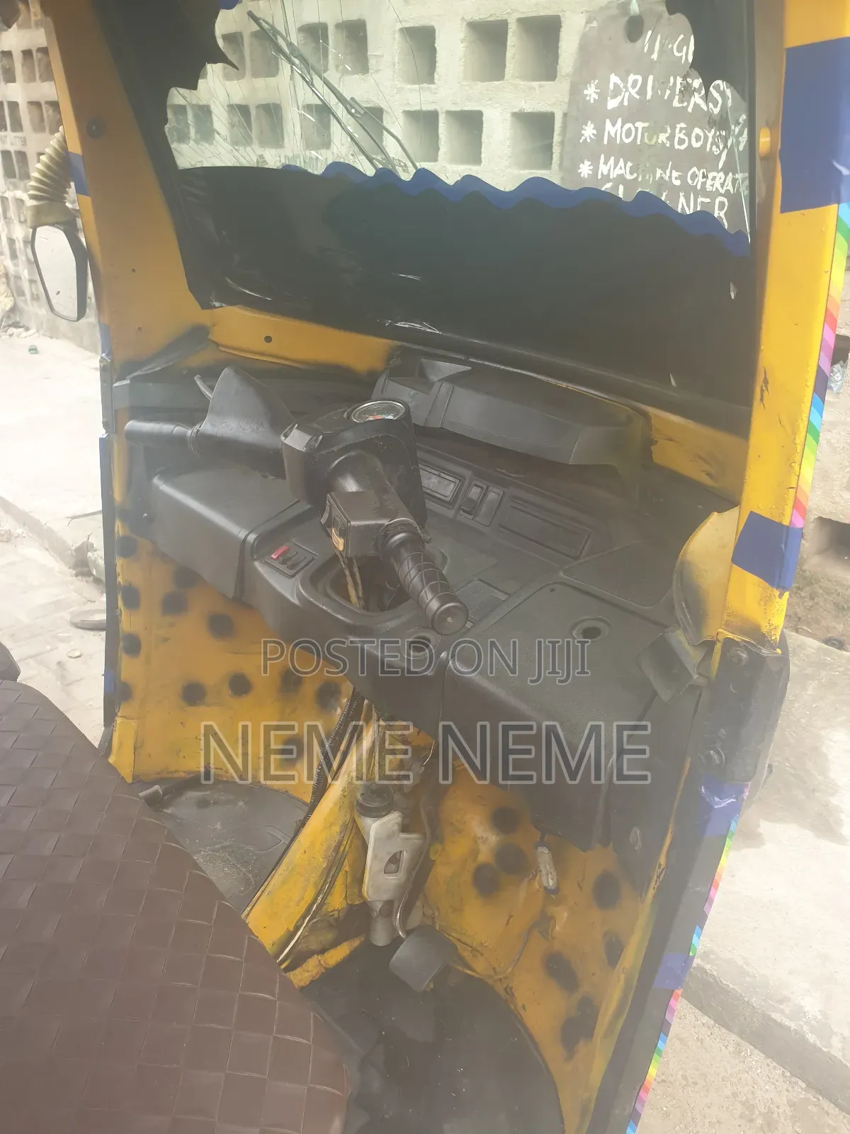 TVS King Cargo 2005 Yellow
