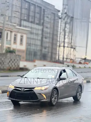 Toyota Camry SE 4dr Sedan (2.5L 4cyl 6A) 2016 Gray