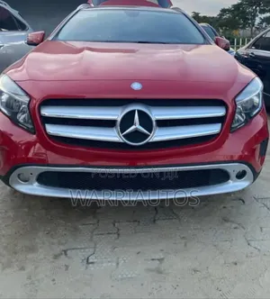 Mercedes-Benz GLA 250 2017 Red