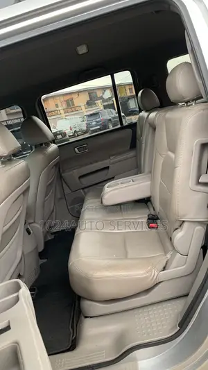Honda Pilot 2010 Silver