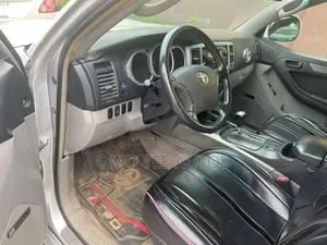 Toyota 4-Runner 2005 Silver