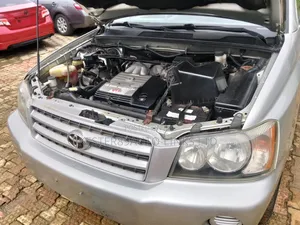 Toyota Highlander 2004 Silver