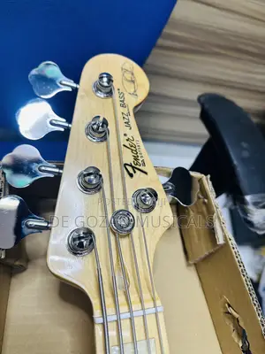 Fender Jazz Bass Guitar Active