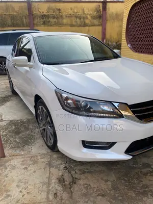Honda Accord Sport 4dr Sedan FWD (2.4L 4cyl 2A) 2013 White