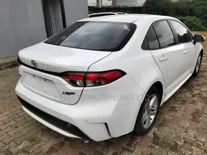 Toyota Corolla 2021 White