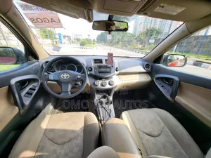 Toyota RAV4 2011 Red