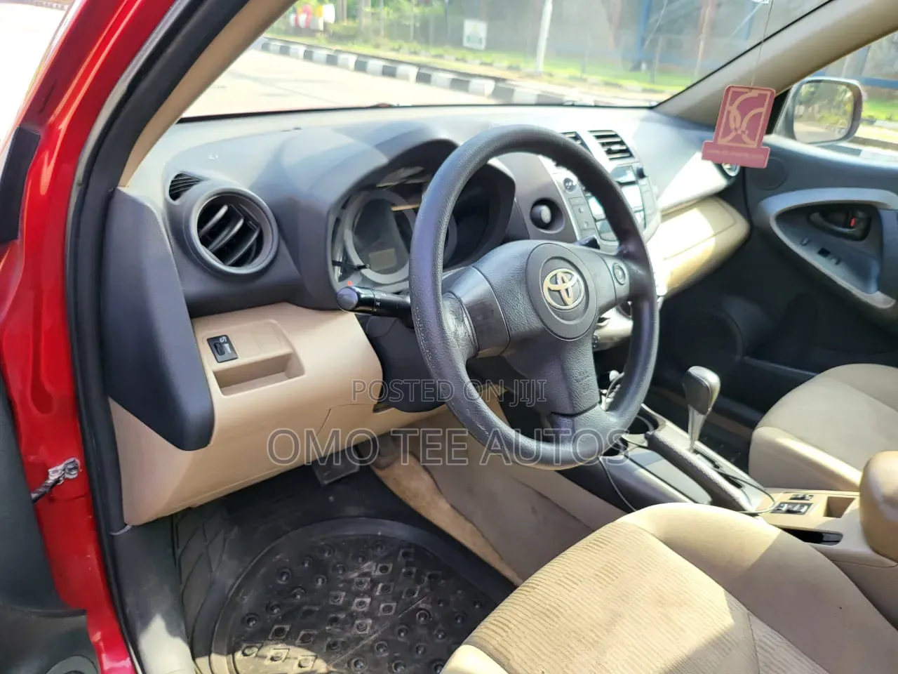Toyota RAV4 2011 Red