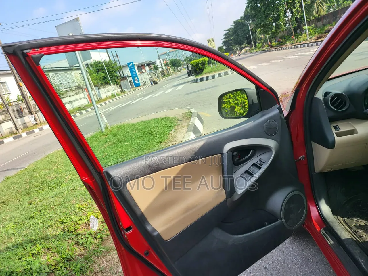 Toyota RAV4 2011 Red