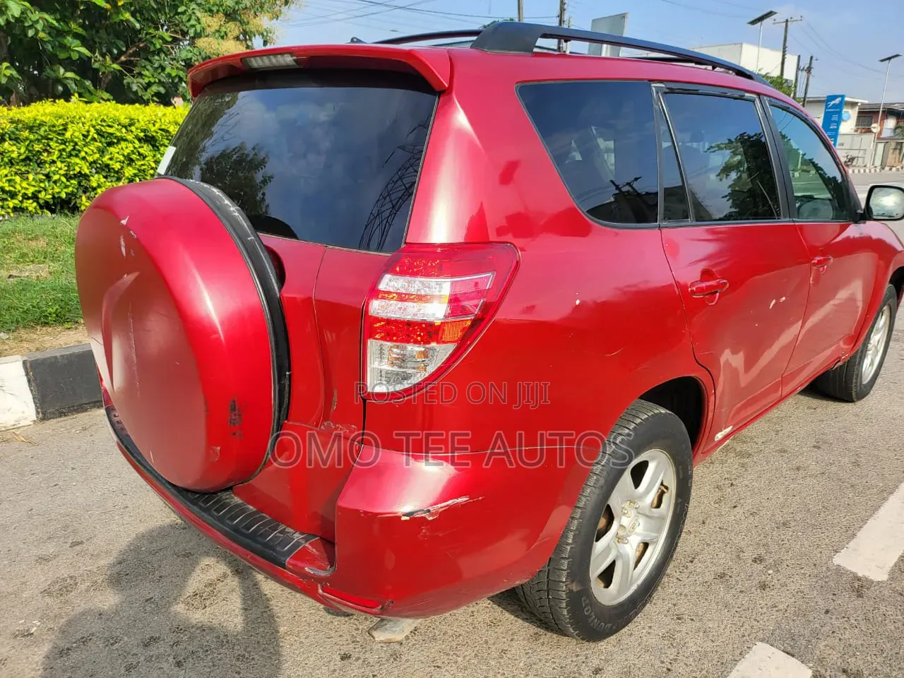 Toyota RAV4 2011 Red