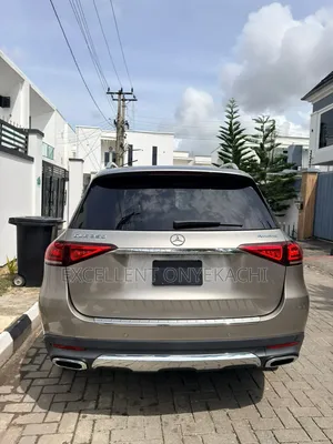 Mercedes-Benz GLE-Class 2020 Maroon