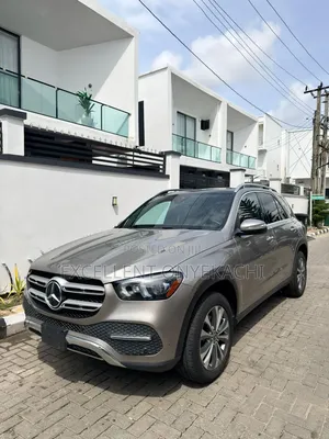 Mercedes-Benz GLE-Class 2020 Maroon