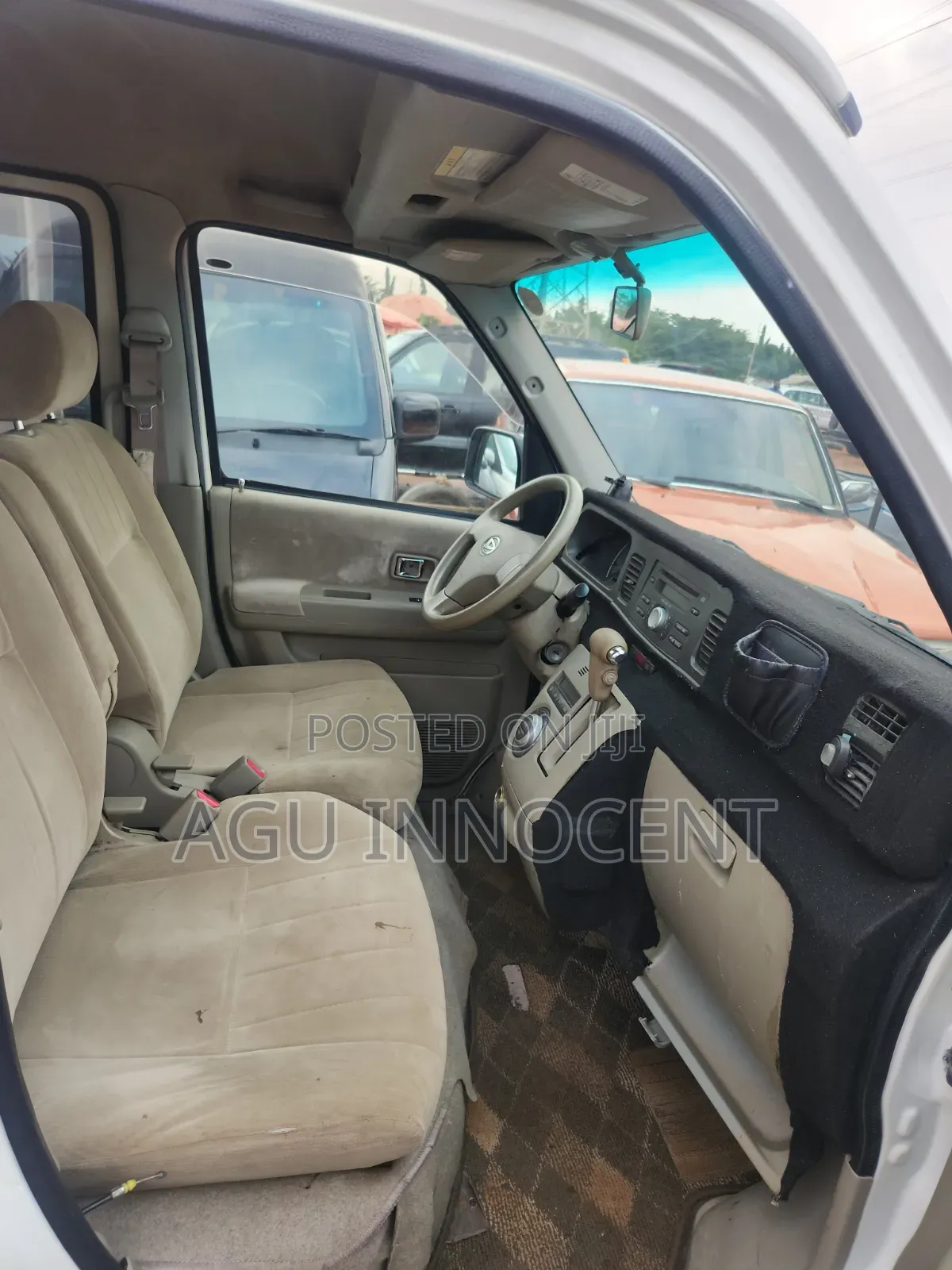 Daihatsu Hijet 2012 White