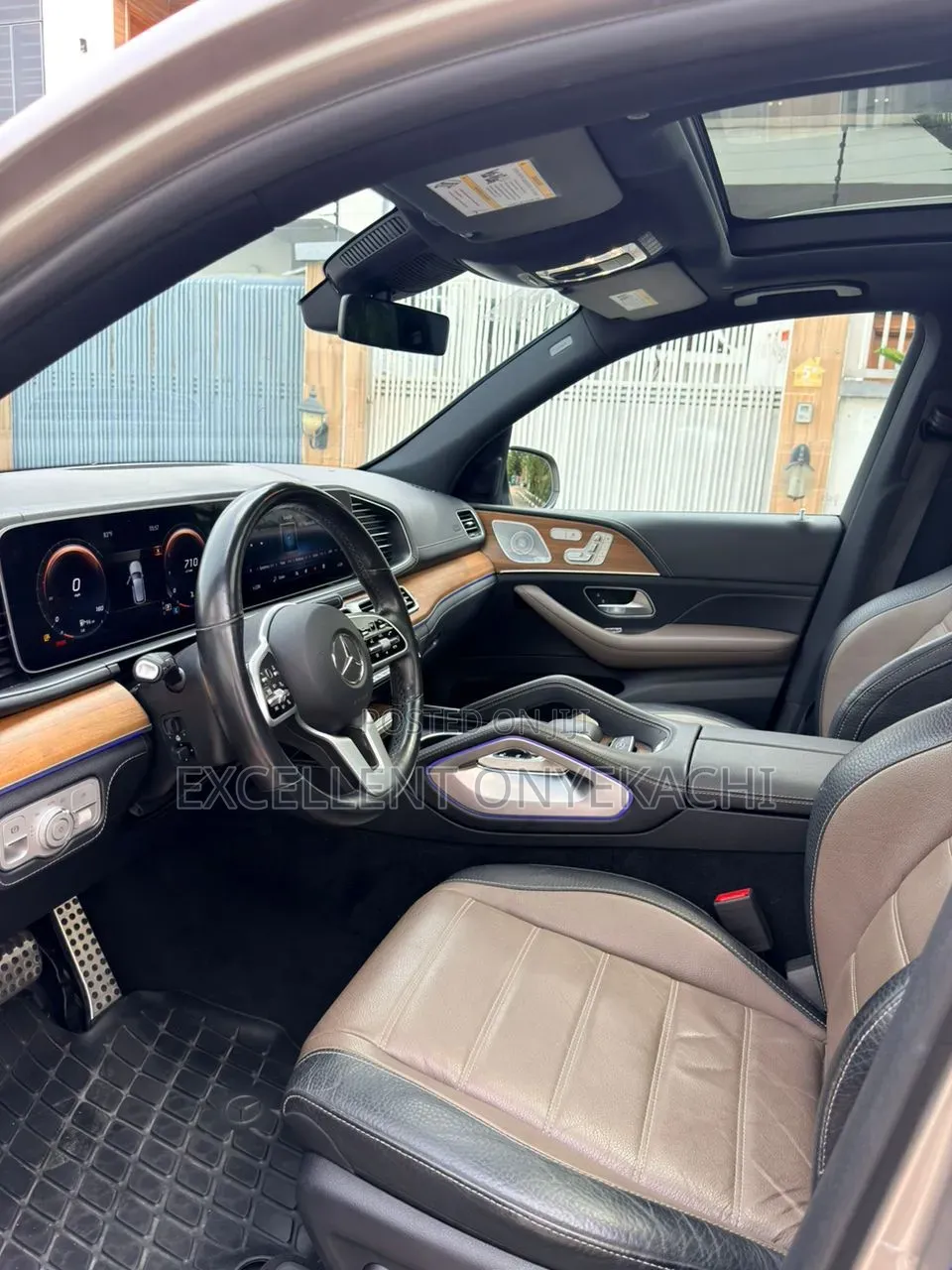 Mercedes-Benz GLE-Class 2020 Maroon