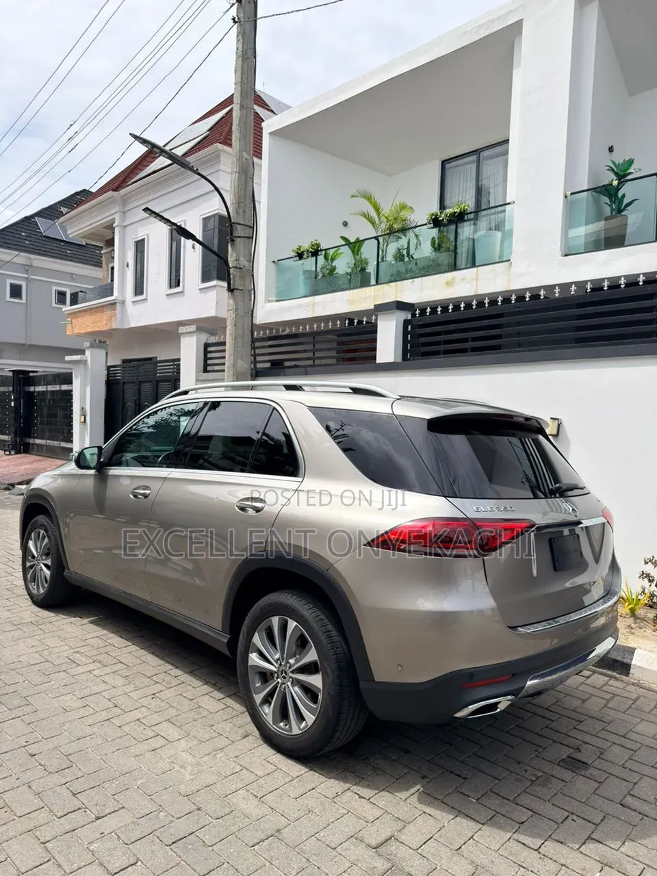 Mercedes-Benz GLE-Class 2020 Maroon