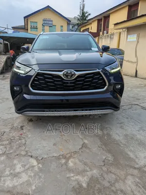 Toyota Highlander Platinum 2022 Blue