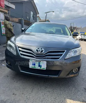 Toyota Camry XLE V6 4dr Sedan (3.5L 6cyl 6AM) 2008 Gray