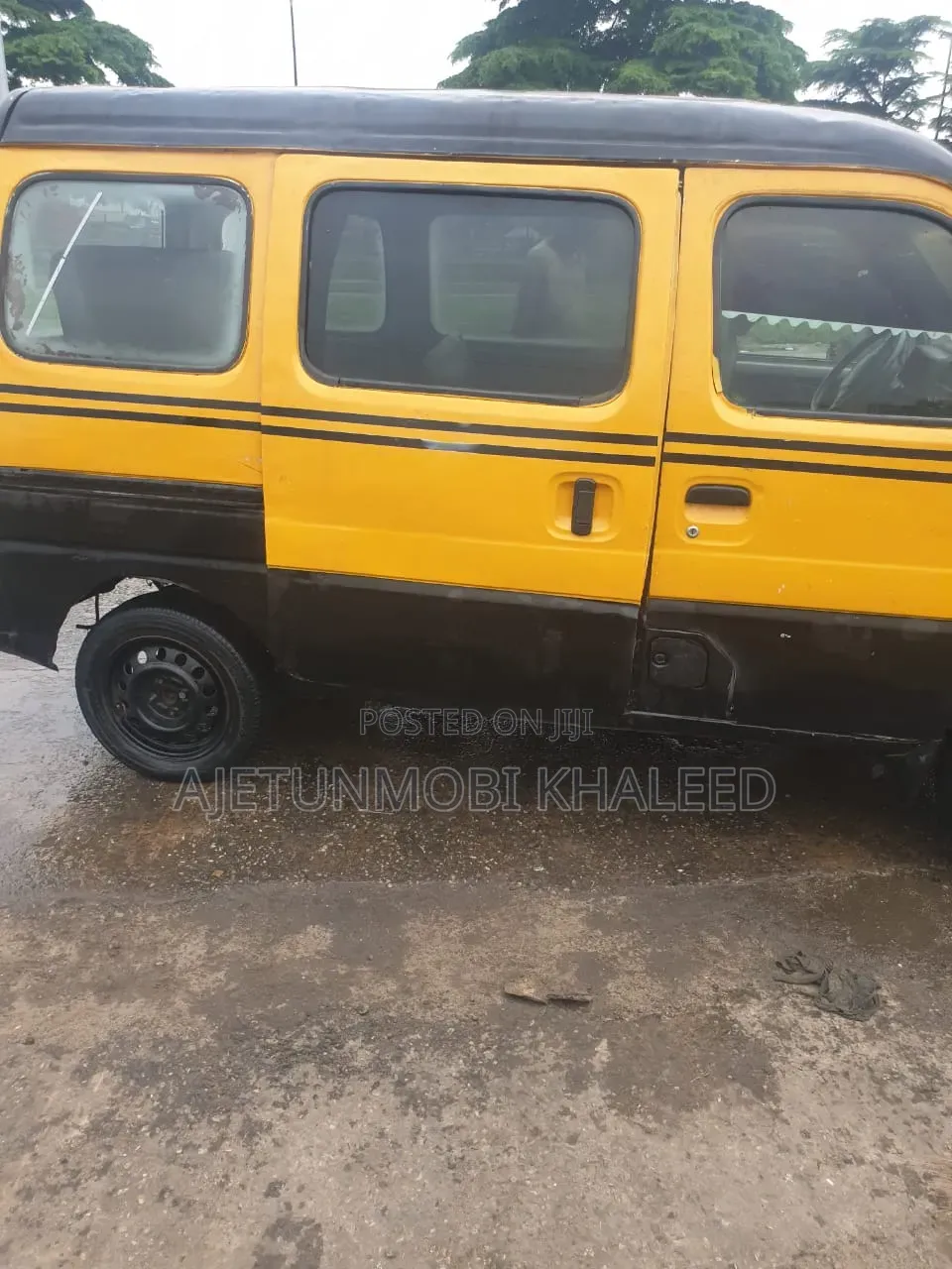 Suzuki APV Minibus 2010 Yellow