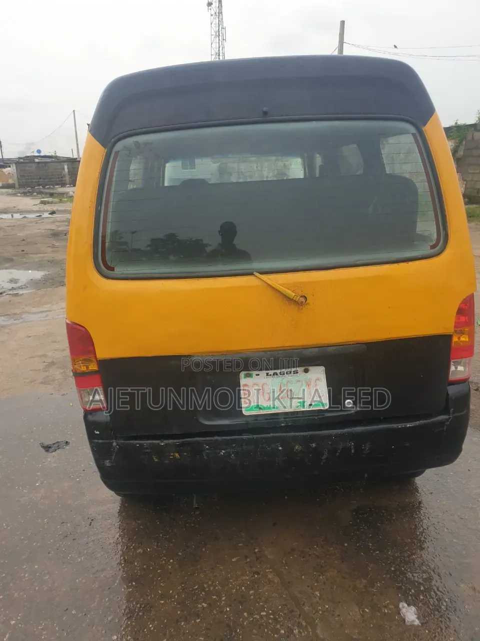 Suzuki APV Minibus 2010 Yellow