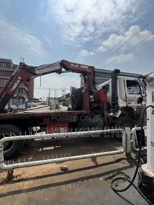 Self Loader Trucks Available for Rental