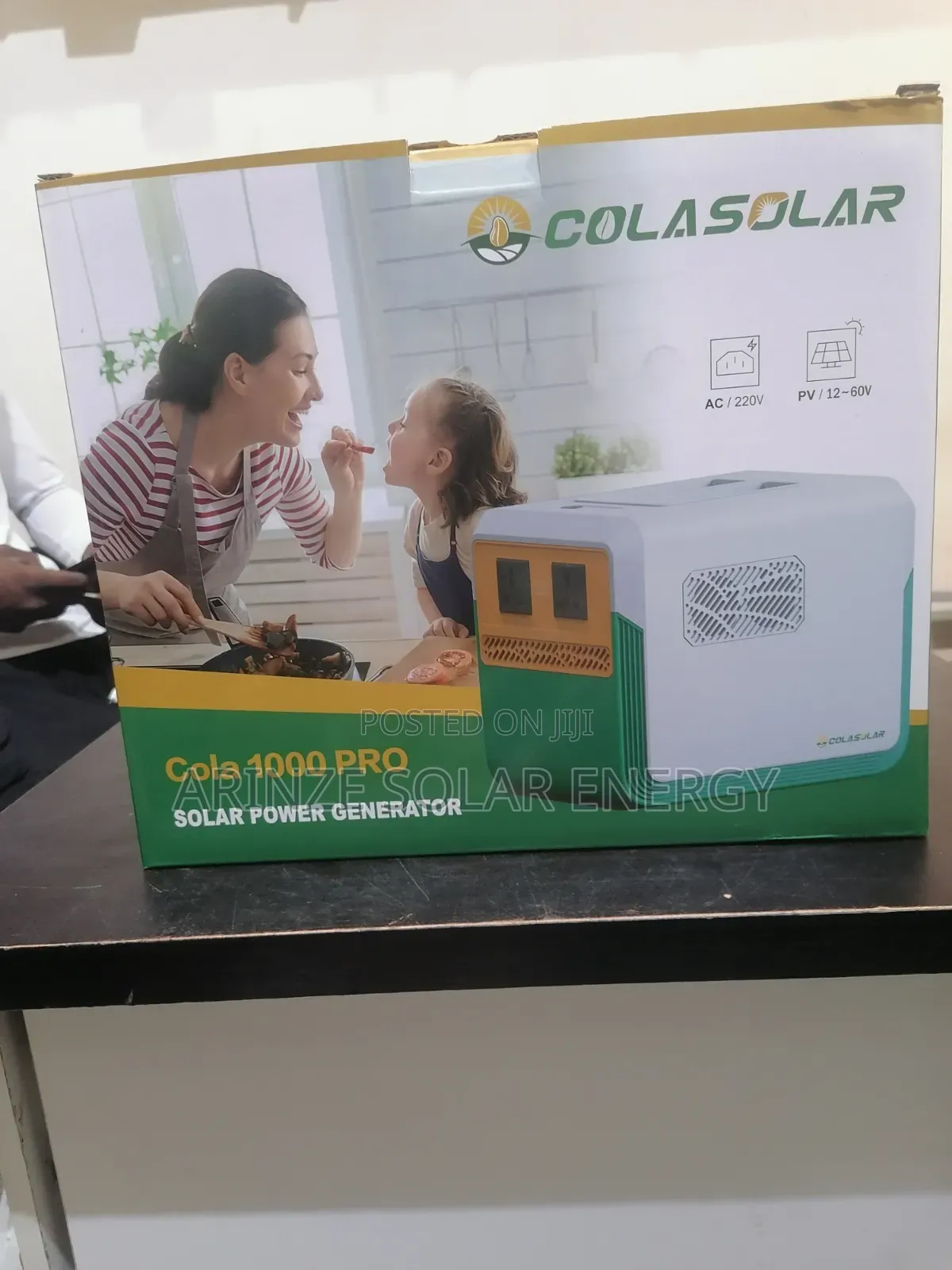 The COLA 1000 Pro Solar Power Generator