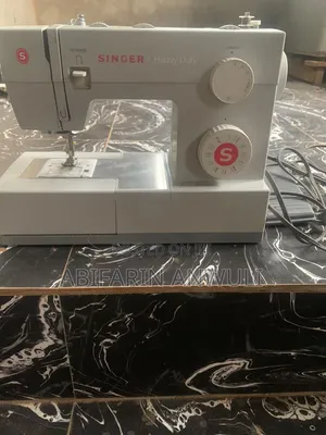 Fairly Used Original Singer Heavy Duty Electricportable Sewingmachine