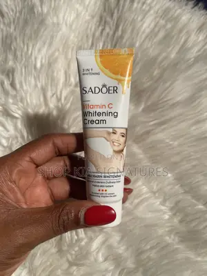 Sadoer Vitamin C Whitening Cream