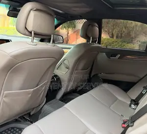 Mercedes-Benz C350 2009