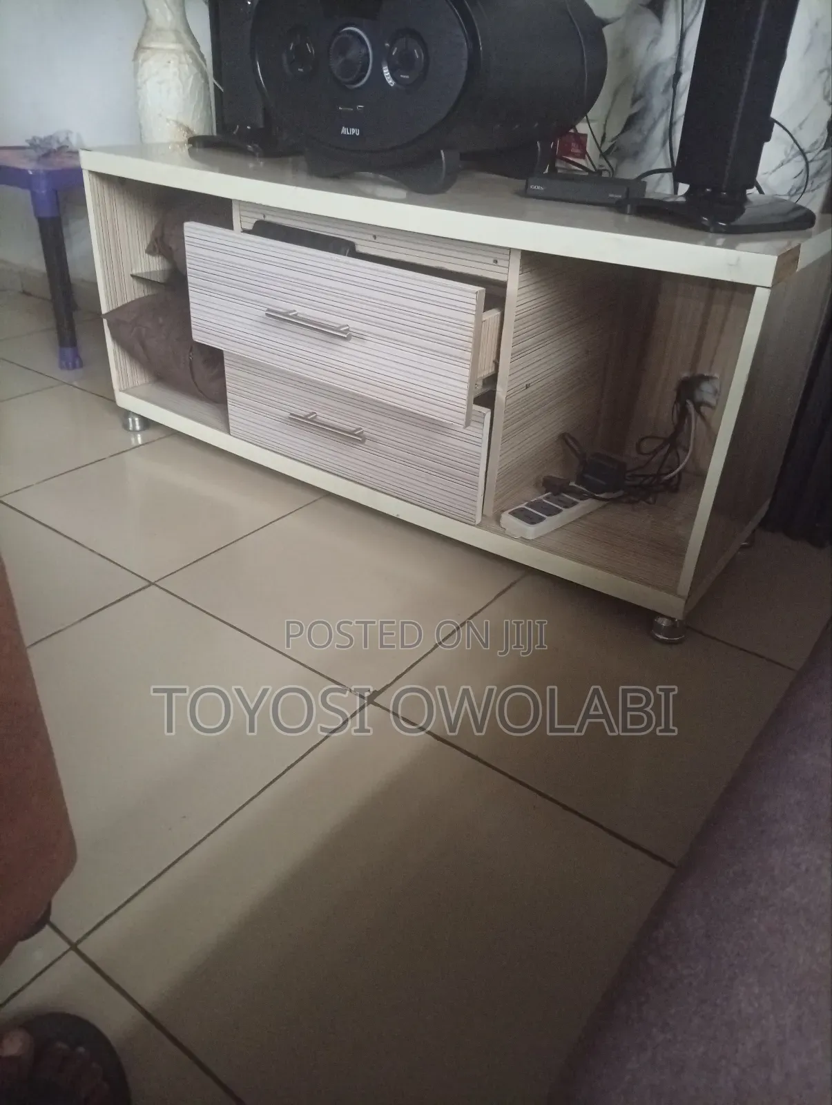 TV Shelves