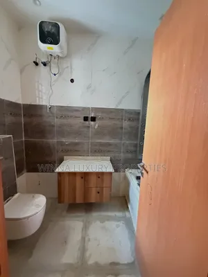 5bdrm Duplex in Jahi Main for rent