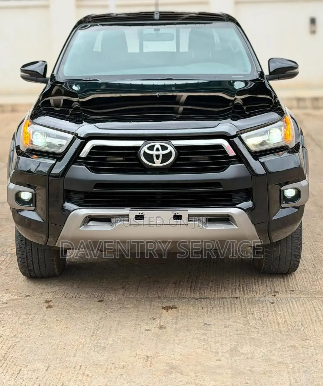 Toyota Hilux 2021 Black
