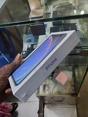New Apple iPhone XR 128 GB Blue