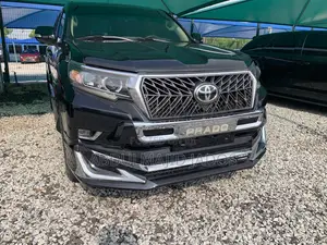 Toyota Land Cruiser Prado 2011 Black