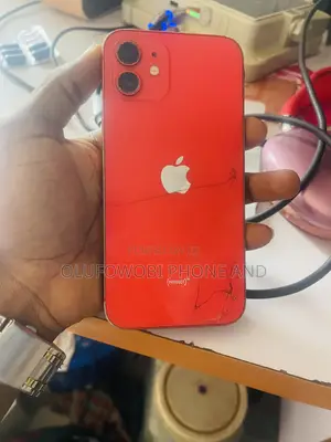 Apple iPhone 12 64 GB Red