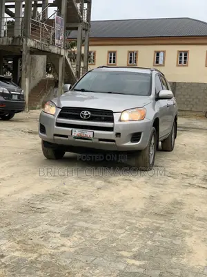 Toyota RAV4 2010 Silver