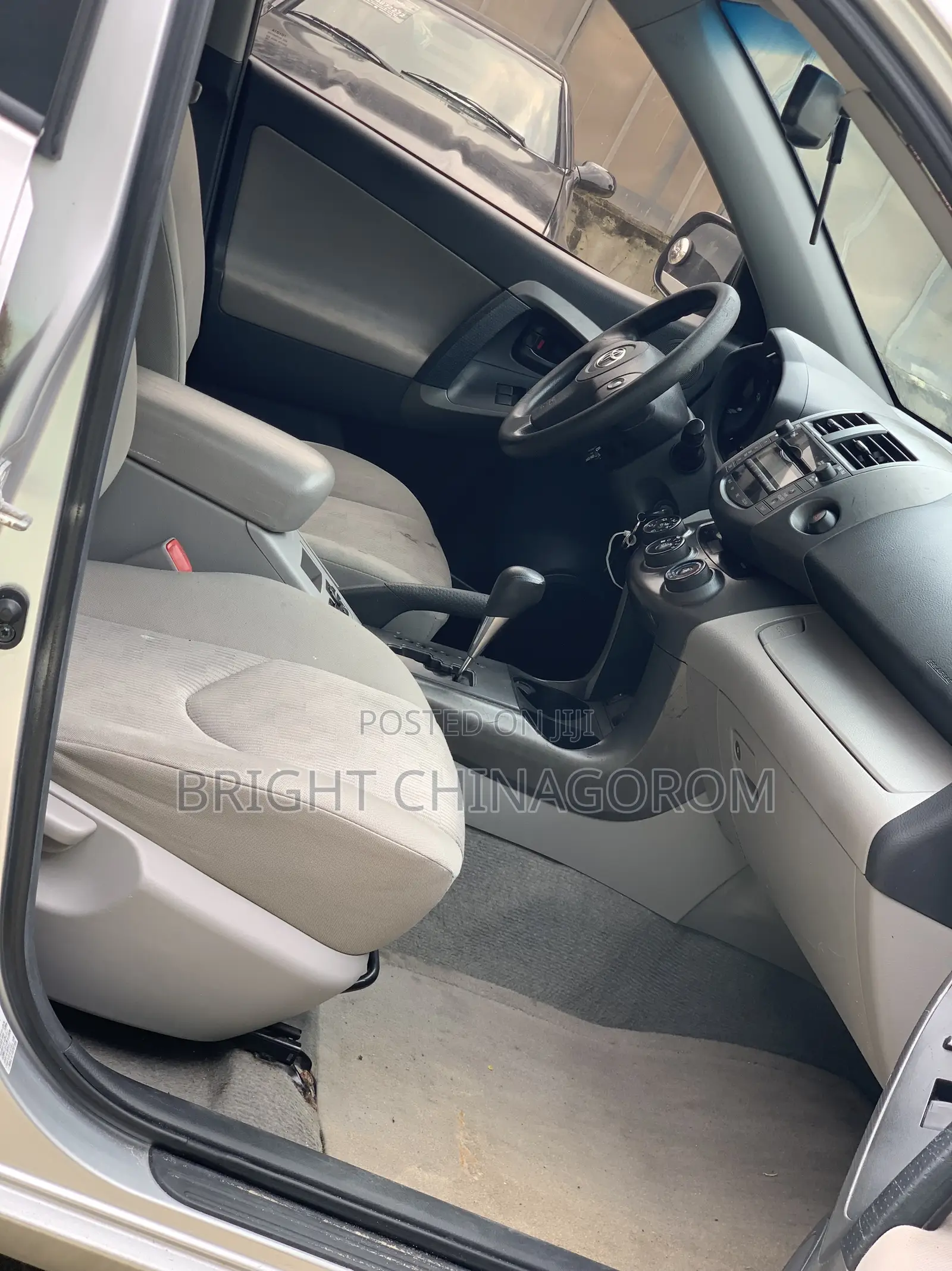 Toyota RAV4 2010 Silver