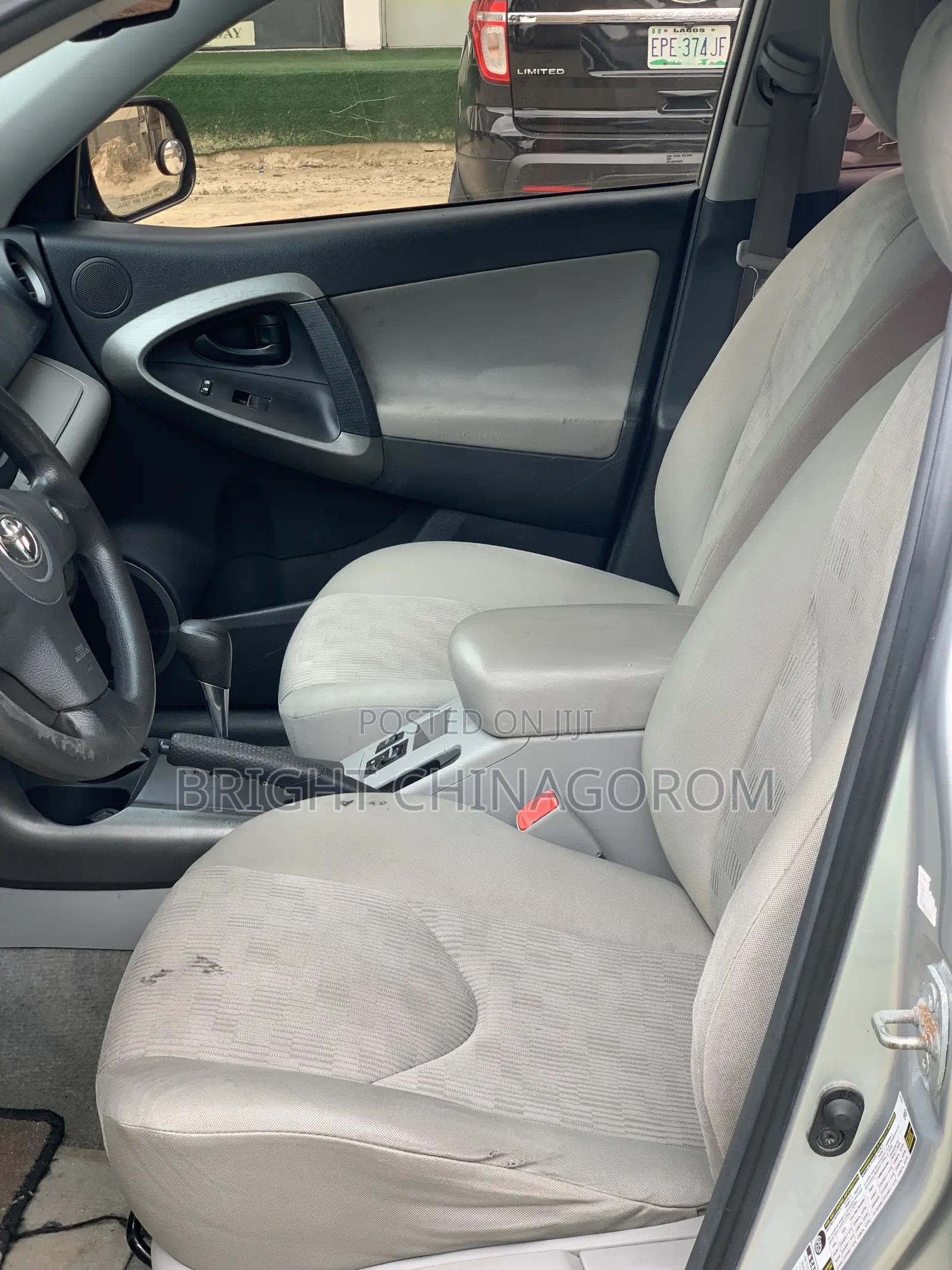 Toyota RAV4 2010 Silver