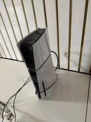 Well Used PS5 Slim - PlayStation 5 With One Controller and Fc26