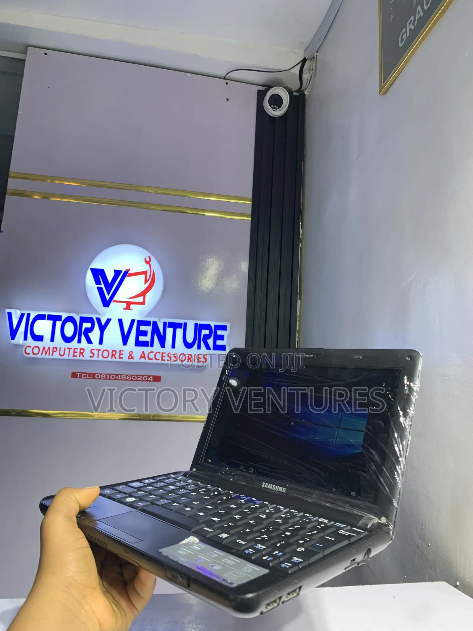 New Laptop Samsung N130 1GB Intel Atom HDD 250GB
