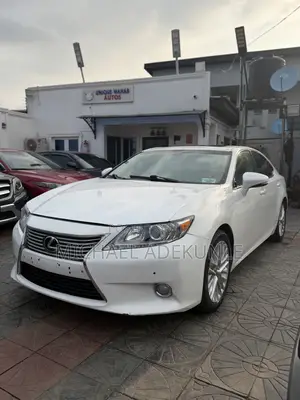 Lexus ES 2013 White