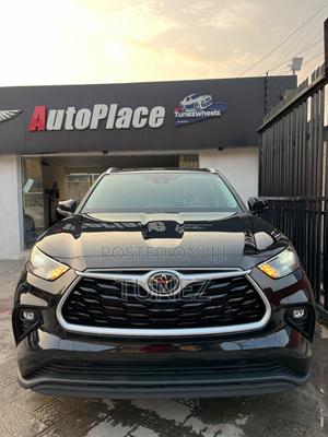 Toyota Highlander XLE 2022 Black