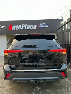 Toyota Highlander XLE 2022 Black
