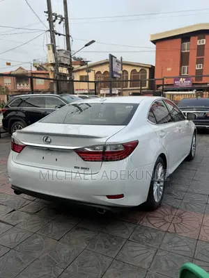 Lexus ES 2013 White