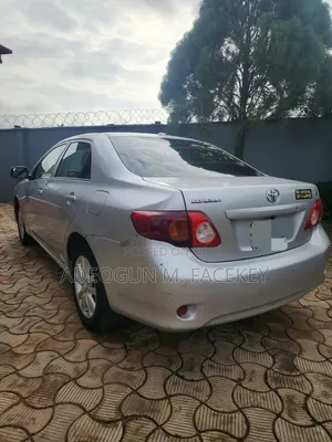 Toyota Corolla 2010 Silver